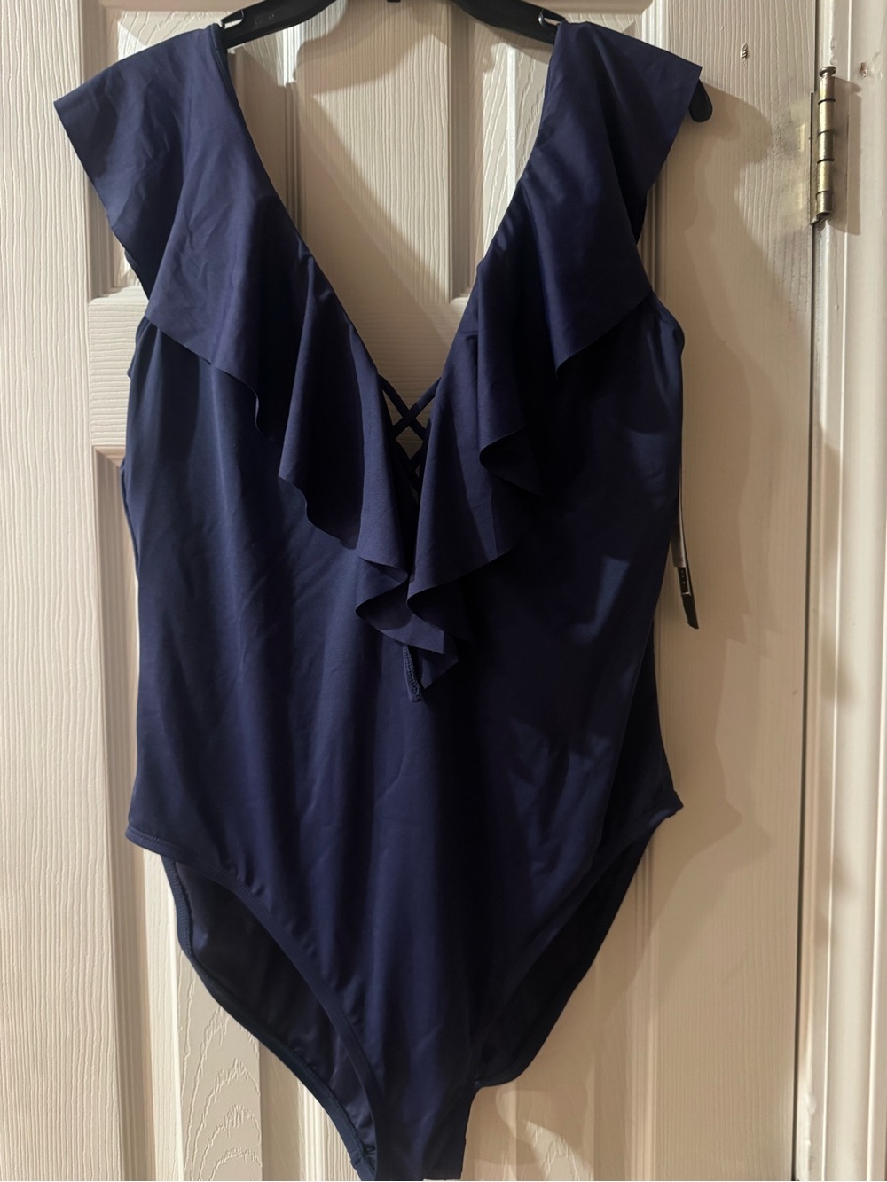 Women’s La Blanca  Navy Ruffle V-Neck one piece bathing suit. NWT size 16 - Picture 2 of 4